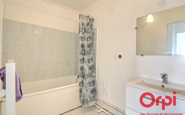 Appartement à vendre    5 pièces • 92,88 m2 Montigny-le-Bretonneux