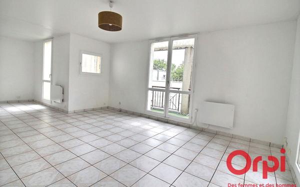 Appartement à vendre    5 pièces • 92,88 m2 Montigny-le-Bretonneux