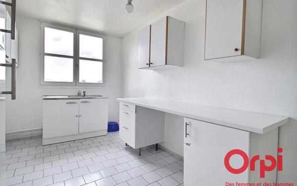 Appartement à vendre    5 pièces • 92,88 m2 Montigny-le-Bretonneux