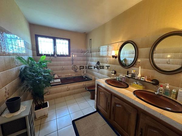 Maison 5 pièces 130 m²