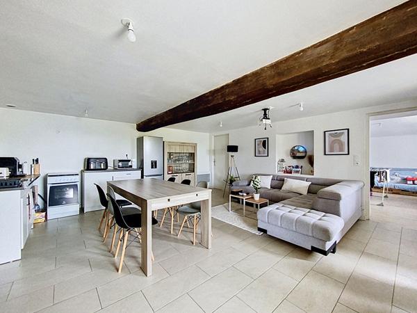 A vendre, maison de plain-pied de 80m2, trois chambres avec un terrain de plus de 1300m2