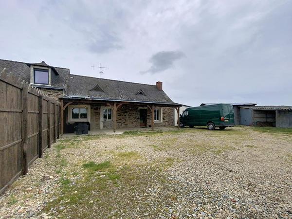 A vendre, maison de plain-pied de 80m2, trois chambres avec un terrain de plus de 1300m2