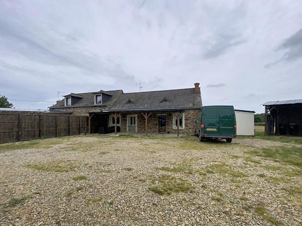 A vendre, maison de plain-pied de 80m2, trois chambres avec un terrain de plus de 1300m2