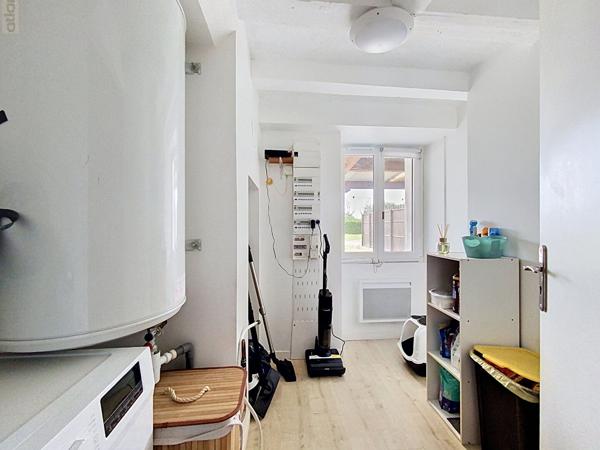 A vendre, maison de plain-pied de 80m2, trois chambres avec un terrain de plus de 1300m2