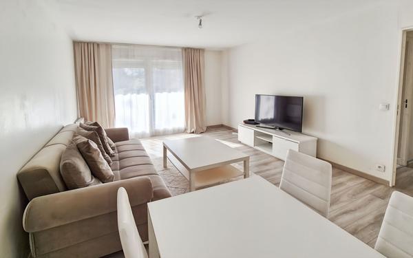 Appartement à vendre    2 pièces • 45 m2 Cergy