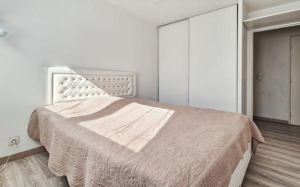 Appartement à vendre    2 pièces • 45 m2 Cergy