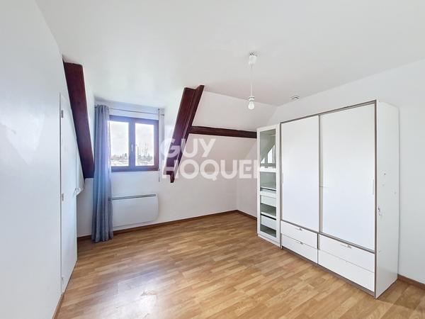 MAISON À LOUER DE 7 PIÈCES DE 160,00 M²