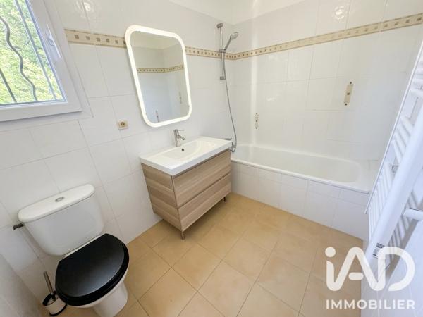 Maison à vendre 6 pièces 125 m² Camaret-sur-Aigues