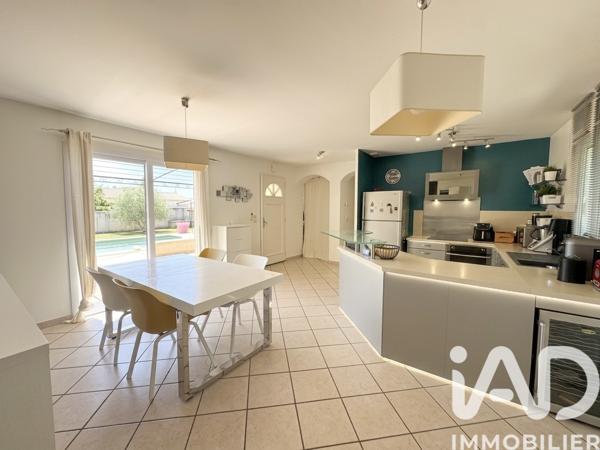 Maison à vendre 6 pièces 125 m² Camaret-sur-Aigues