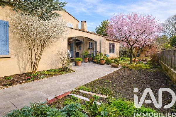 Maison à vendre 5 pièces 154 m² Entraigues-sur-la-Sorgue