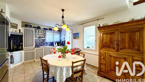 Maison à vendre 5 pièces 154 m² Entraigues-sur-la-Sorgue