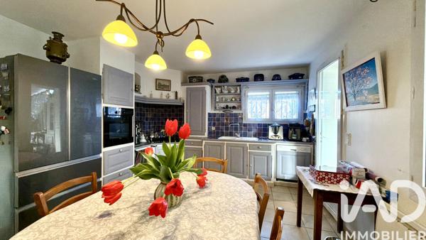 Maison à vendre 5 pièces 154 m² Entraigues-sur-la-Sorgue