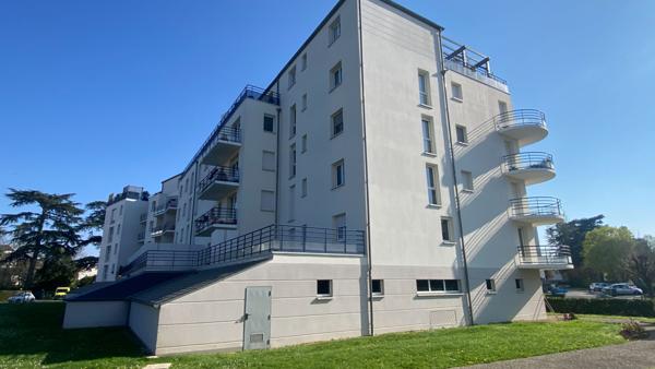 Appartement 3 pièces - 82m² - Résidence standing
