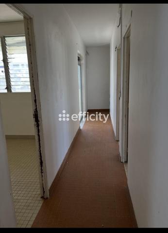 Maison
         4 pièces
        - 114 m² Exclusivité 180 000 € *