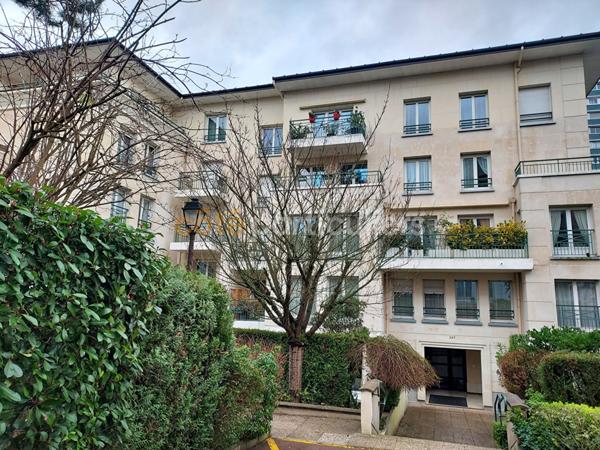 Location Appartement28,09 m² - 1 Pièce - CHATILLON (92320)