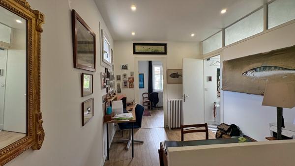 Maison
                                                                                                                                                                                                                                                                                                                        4 pièce(s)                                                                                                                                                                                                          3 chambre(s)                                                                                                                                                                                                          90.5  m²