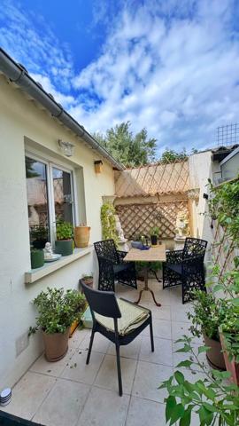 Maison
                                                                                                                                                                                                                                                                                                                        4 pièce(s)                                                                                                                                                                                                          3 chambre(s)                                                                                                                                                                                                          90.5  m²