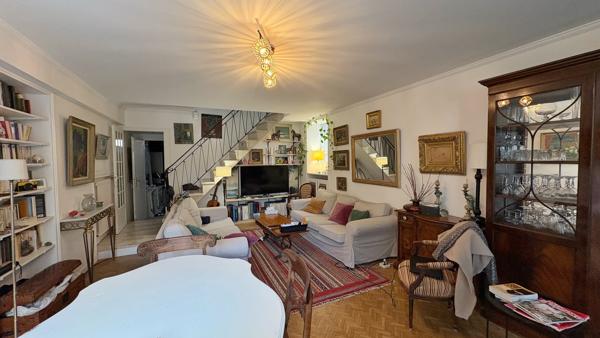 Maison
                                                                                                                                                                                                                                                                                                                        4 pièce(s)                                                                                                                                                                                                          3 chambre(s)                                                                                                                                                                                                          90.5  m²