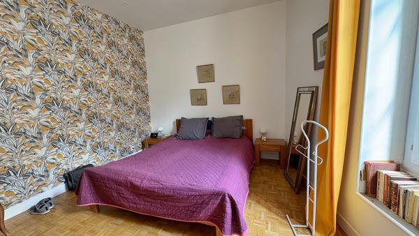 Maison
                                                                                                                                                                                                                                                                                                                        4 pièce(s)                                                                                                                                                                                                          3 chambre(s)                                                                                                                                                                                                          90.5  m²