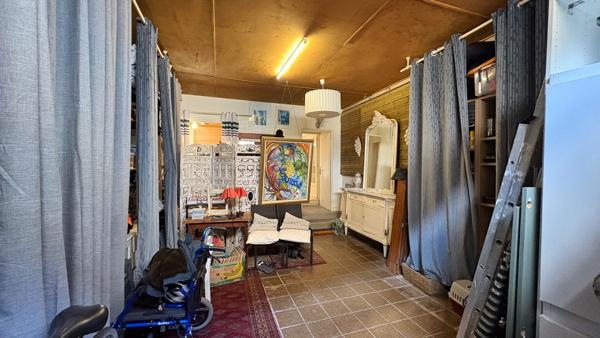 Maison
                                                                                                                                                                                                                                                                                                                        4 pièce(s)                                                                                                                                                                                                          3 chambre(s)                                                                                                                                                                                                          90.5  m²