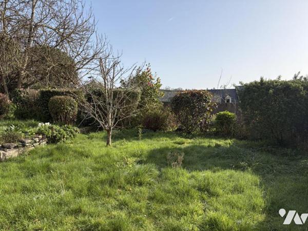 2035 - MORLAIX - MAISON AVEC VIE DE PLAIN PIED ET JARDIN DE 420M²