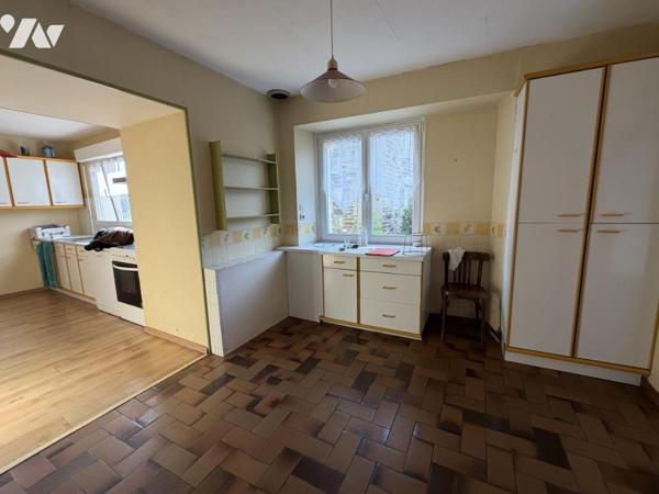 2035 - MORLAIX - MAISON AVEC VIE DE PLAIN PIED ET JARDIN DE 420M²