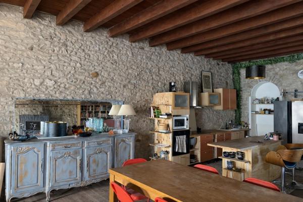 DOUZENS - Ensemble immobilier 267 m² : Loft de caractère + Atelier 83 m² + Projet Terrasse