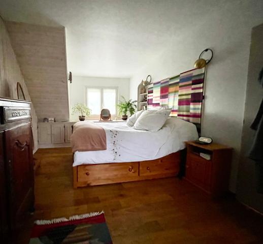 Maison
         5 pièces
        - 100 m² 370 000 € *
