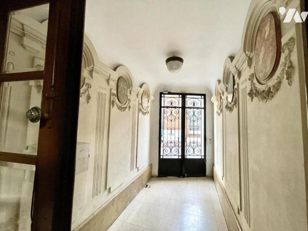 GENTILLY / GARE R.E.R. - APPARTEMENT 3 PIÈCES AVEC BALCON A RÉNOVER + CAVE