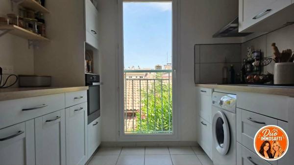 Appartement T3 avec terrasse, parking privatif et vue dégagée