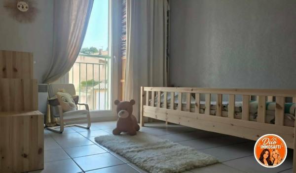 Appartement T3 avec terrasse, parking privatif et vue dégagée
