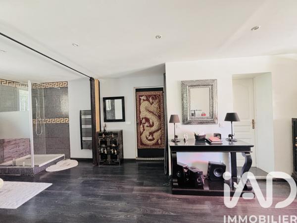Maison à vendre 6 pièces 205 m² Peymeinade