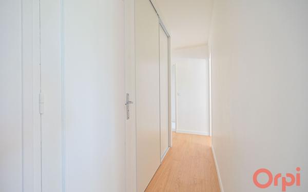 Appartement à louer    3 pièces • 60 m2 Clichy