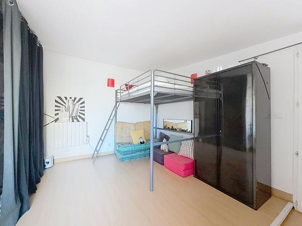 Aubagne Napollon ? Maison T5 121 m² plain-pied avec piscine et cadre agréable