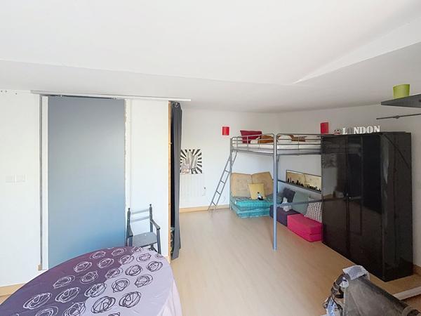 Aubagne Napollon ? Maison T5 121 m² plain-pied avec piscine et cadre agréable