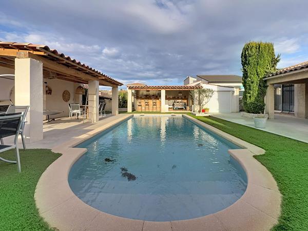 Aubagne Napollon ? Maison T5 121 m² plain-pied avec piscine et cadre agréable
