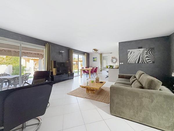 Aubagne Napollon ? Maison T5 121 m² plain-pied avec piscine et cadre agréable
