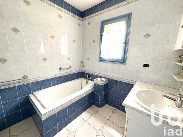 Maison 6 pièces de 123 m² à Saint-Gaultier (36800)