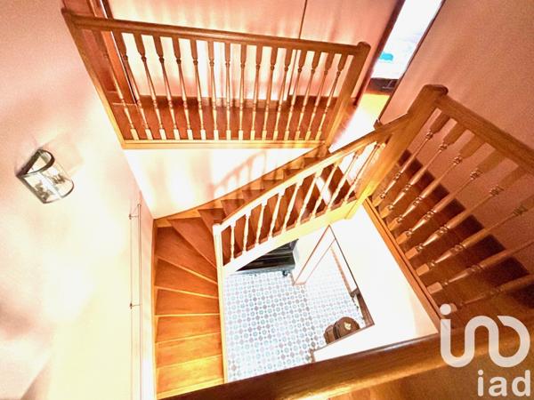 Maison 6 pièces de 123 m² à Saint-Gaultier (36800)