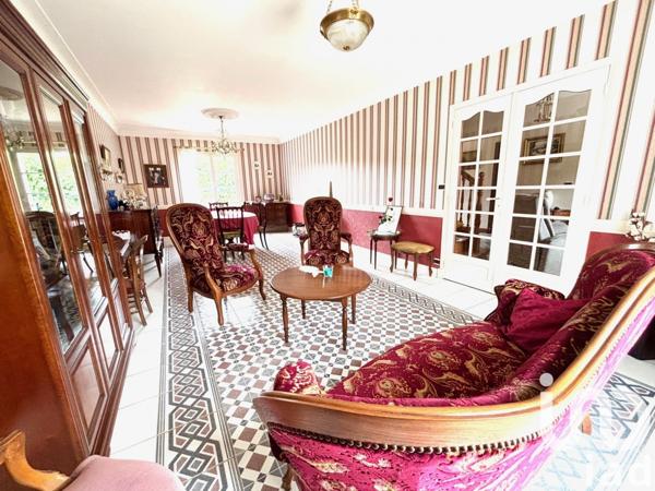 Maison 6 pièces de 123 m² à Saint-Gaultier (36800)