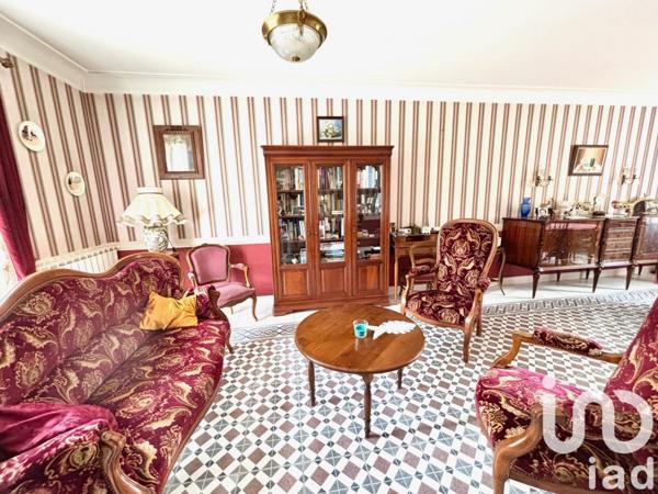 Maison 6 pièces de 123 m² à Saint-Gaultier (36800)