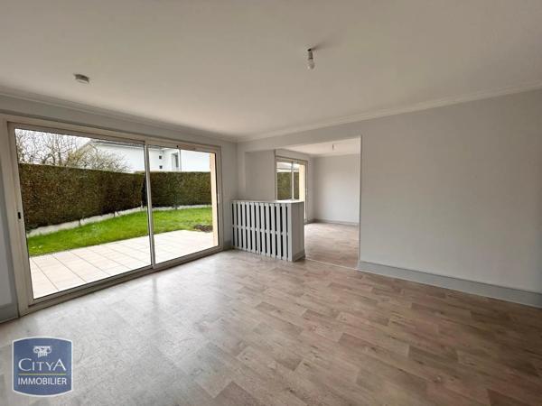 Maison à louer 4 pièces 93.23m² Saint-Berthevin (53940)