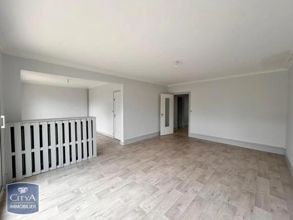 Maison à louer 4 pièces 93.23m² Saint-Berthevin (53940)