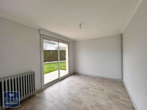 Maison à louer 4 pièces 93.23m² Saint-Berthevin (53940)