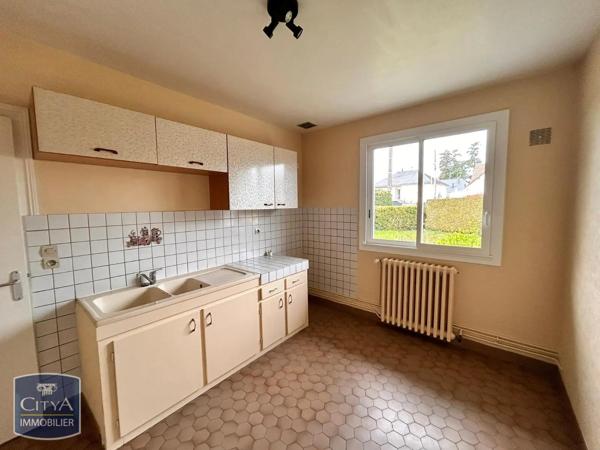 Maison à louer 4 pièces 93.23m² Saint-Berthevin (53940)