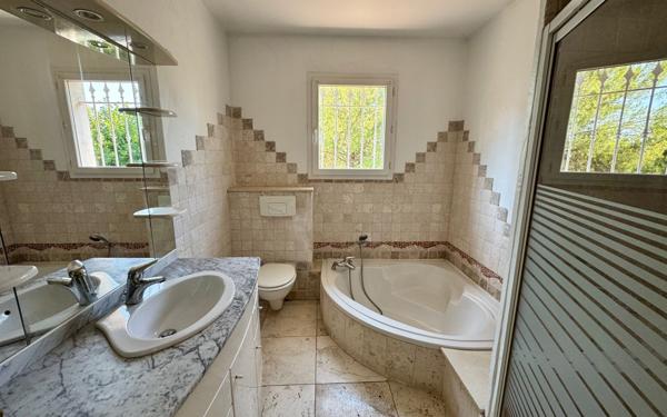 Maison à vendre    5 pièces • 205,40 m2 Grasse