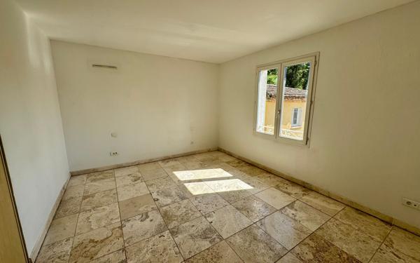 Maison à vendre    5 pièces • 205,40 m2 Grasse