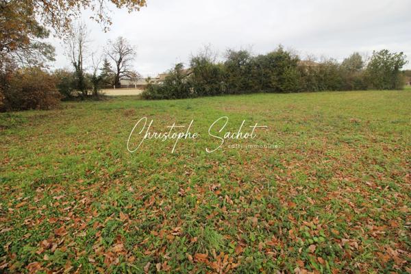 Parcelle de 942 m2 à Bâtir sur la commune de La Foye-monjault 79360
