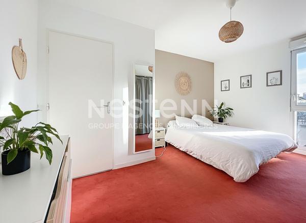 Duplex dernier étage, terrasse, cave, parking Le Village de Montigny Le Bretonneux