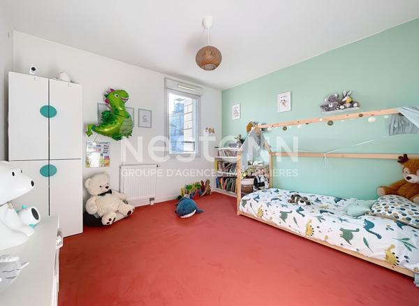 Duplex dernier étage, terrasse, cave, parking Le Village de Montigny Le Bretonneux